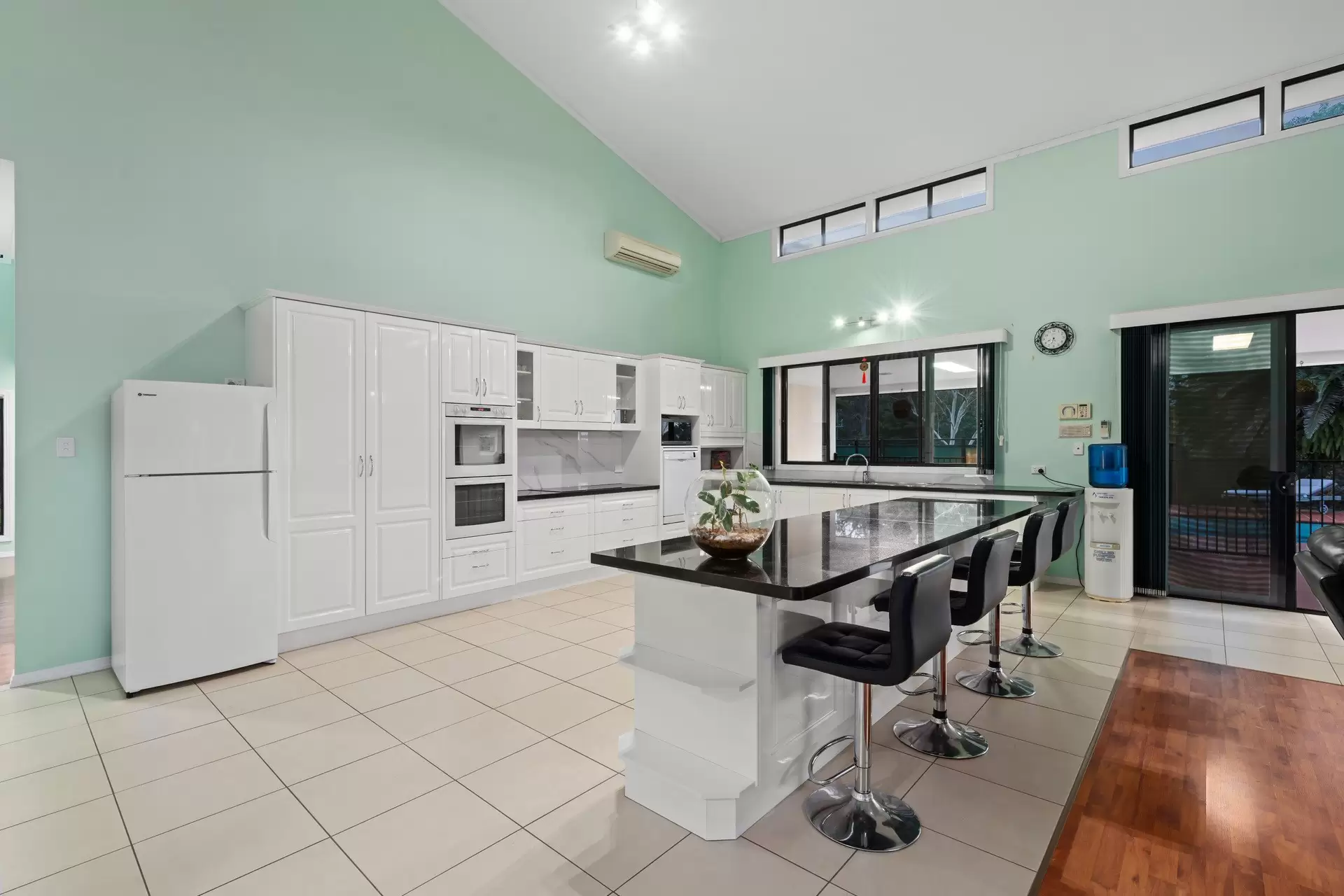 184 Ford Road, Burbank Sold by Queensland Sotheby's International Realty - image 1