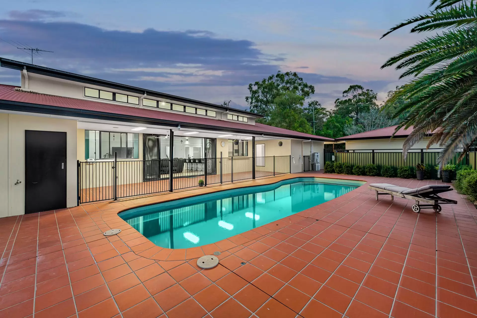 184 Ford Road, Burbank Sold by  - image 1