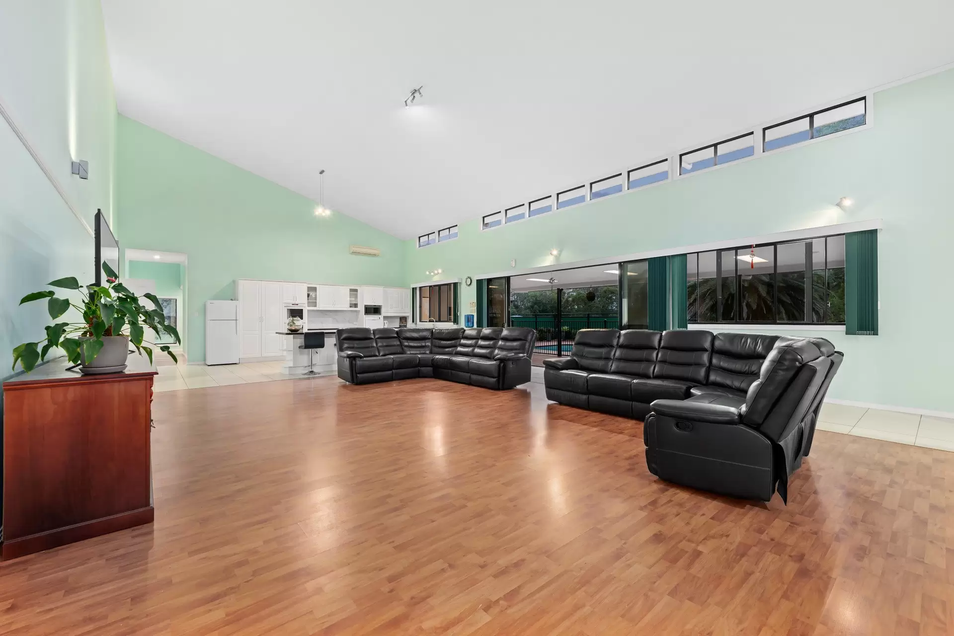 184 Ford Road, Burbank Sold by Queensland Sotheby's International Realty - image 1