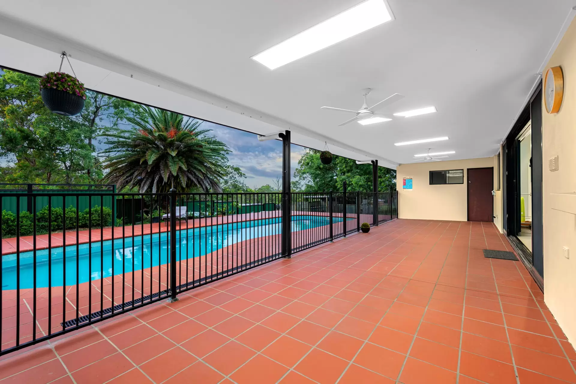 184 Ford Road, Burbank Sold by Queensland Sotheby's International Realty - image 1