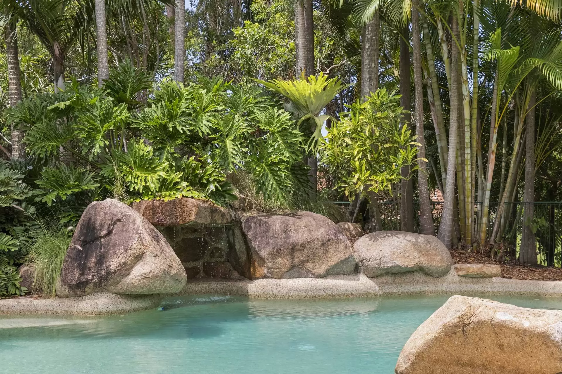 655 London Road, Chandler Sold by Queensland Sotheby's International Realty - image 1
