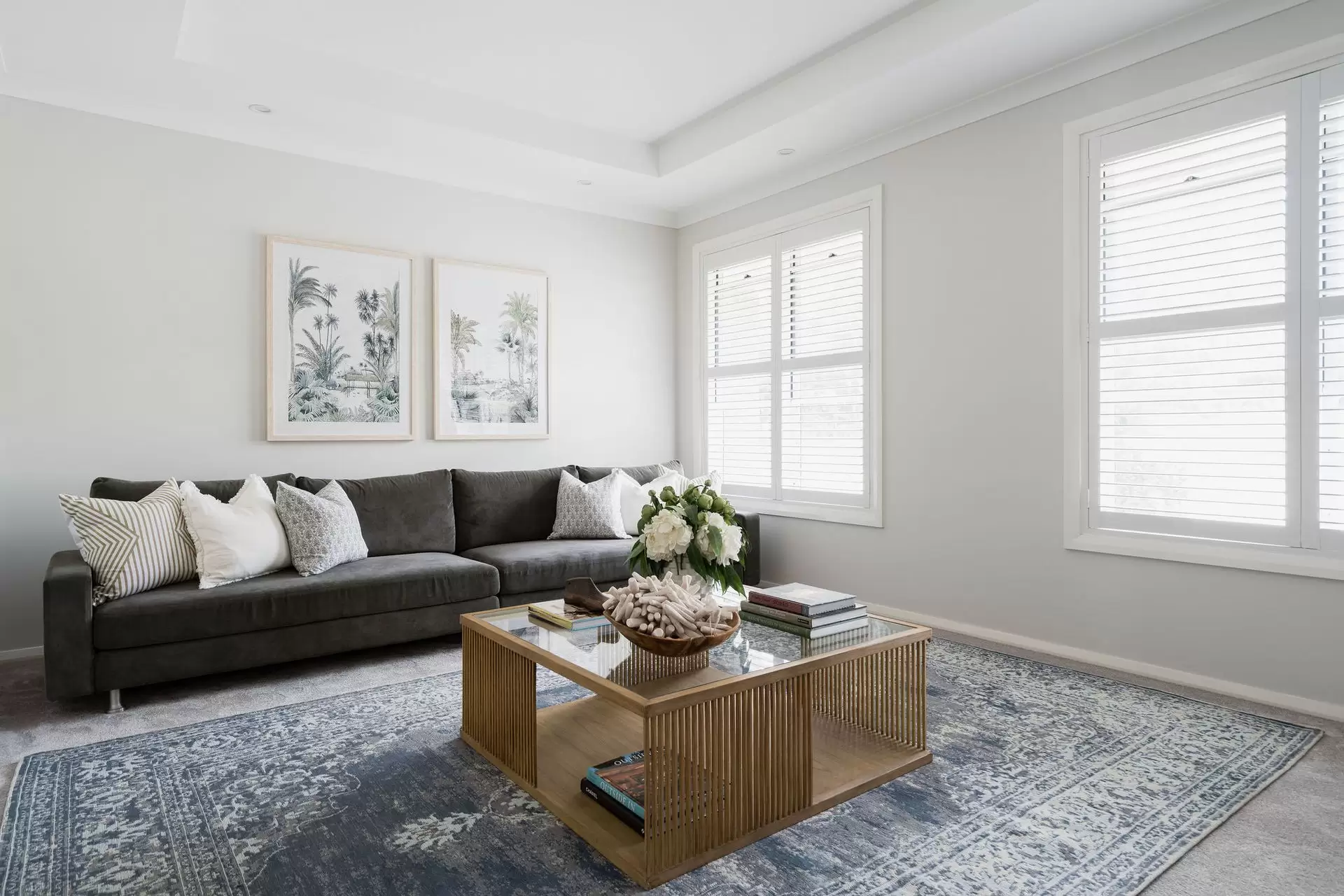 29 Grassdale Road, Belmont Sold by Queensland Sotheby's International Realty - image 1