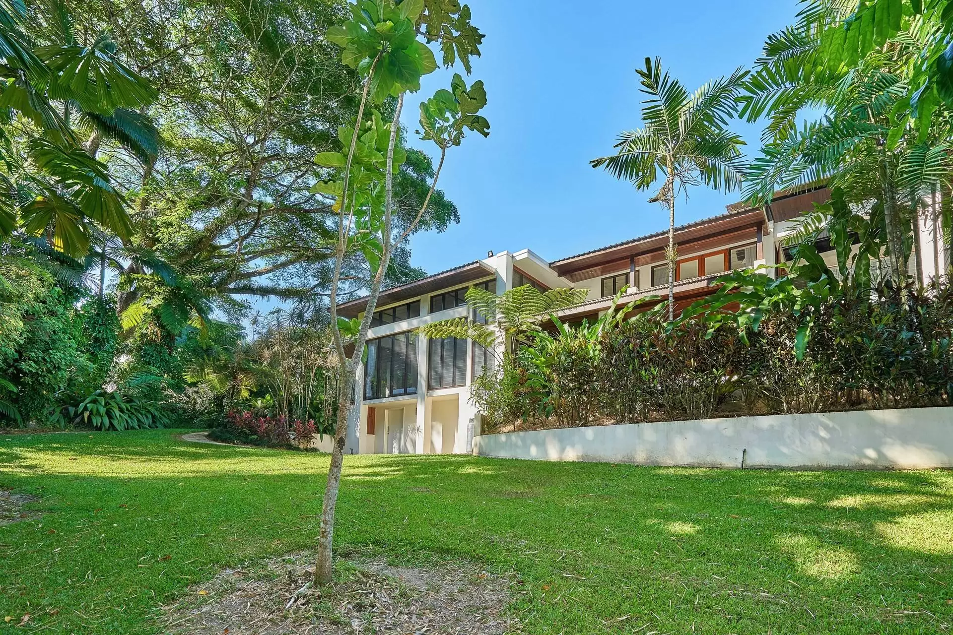 82  Santacatterina Road, Finlayvale Sold by Queensland Sotheby's International Realty - image 1