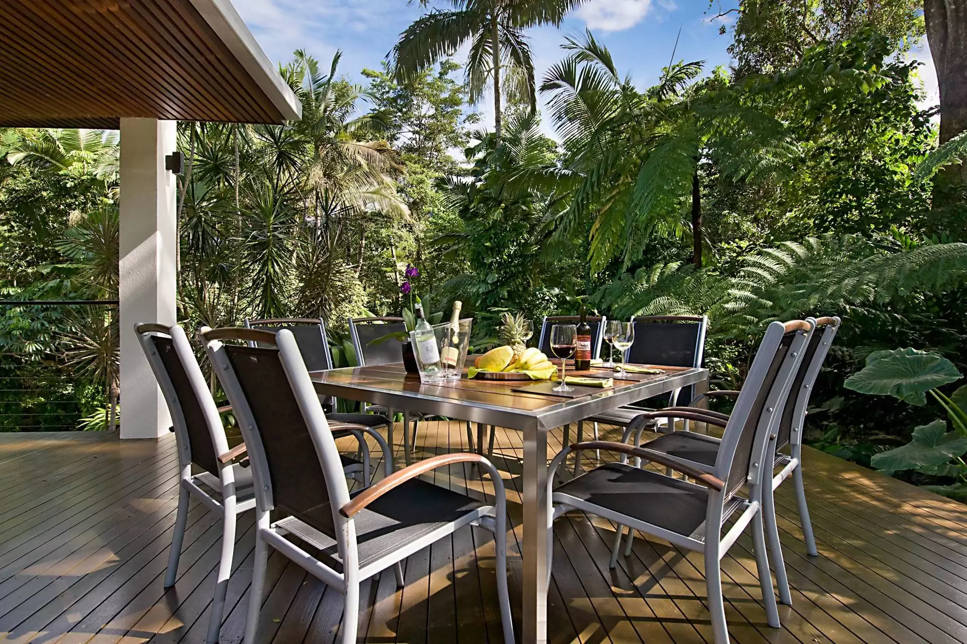 82  Santacatterina Road, Finlayvale Sold by Queensland Sotheby's International Realty - image 1