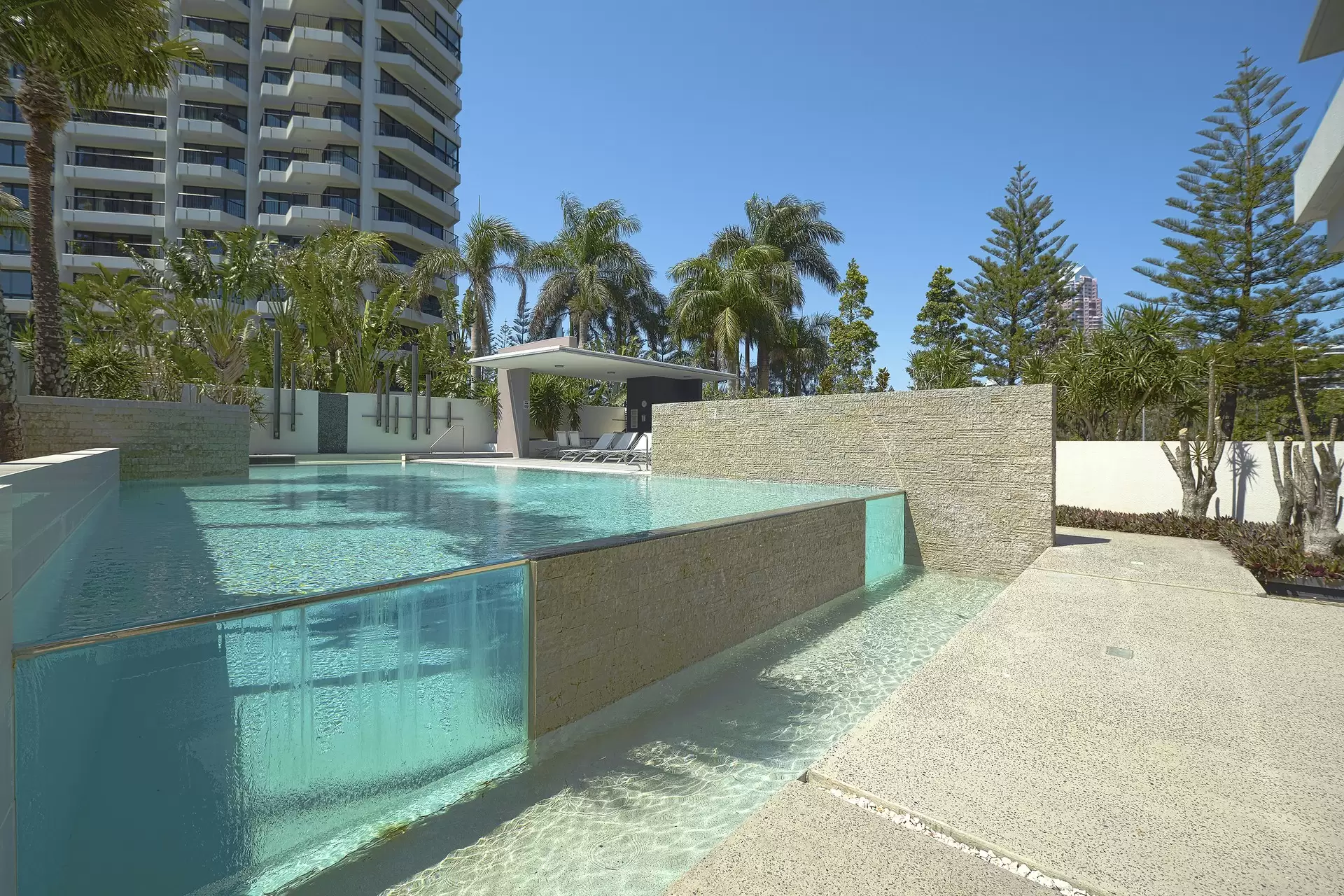 301 Axis/11-13 Hill Parade, Main Beach Sold by Queensland Sotheby's International Realty - image 1