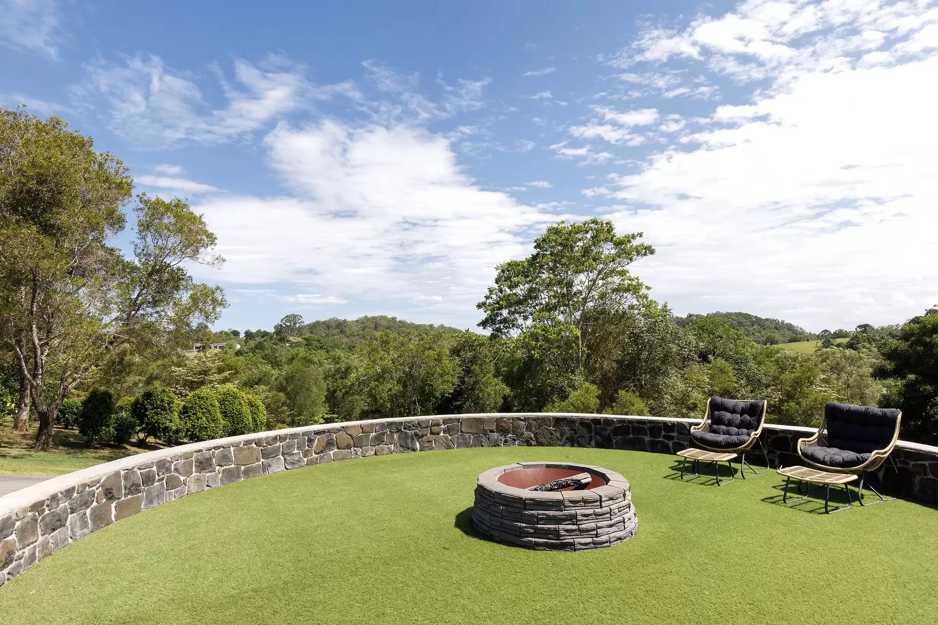 14 Sterling Drive, Eumundi Sold by Queensland Sotheby's International Realty - image 1