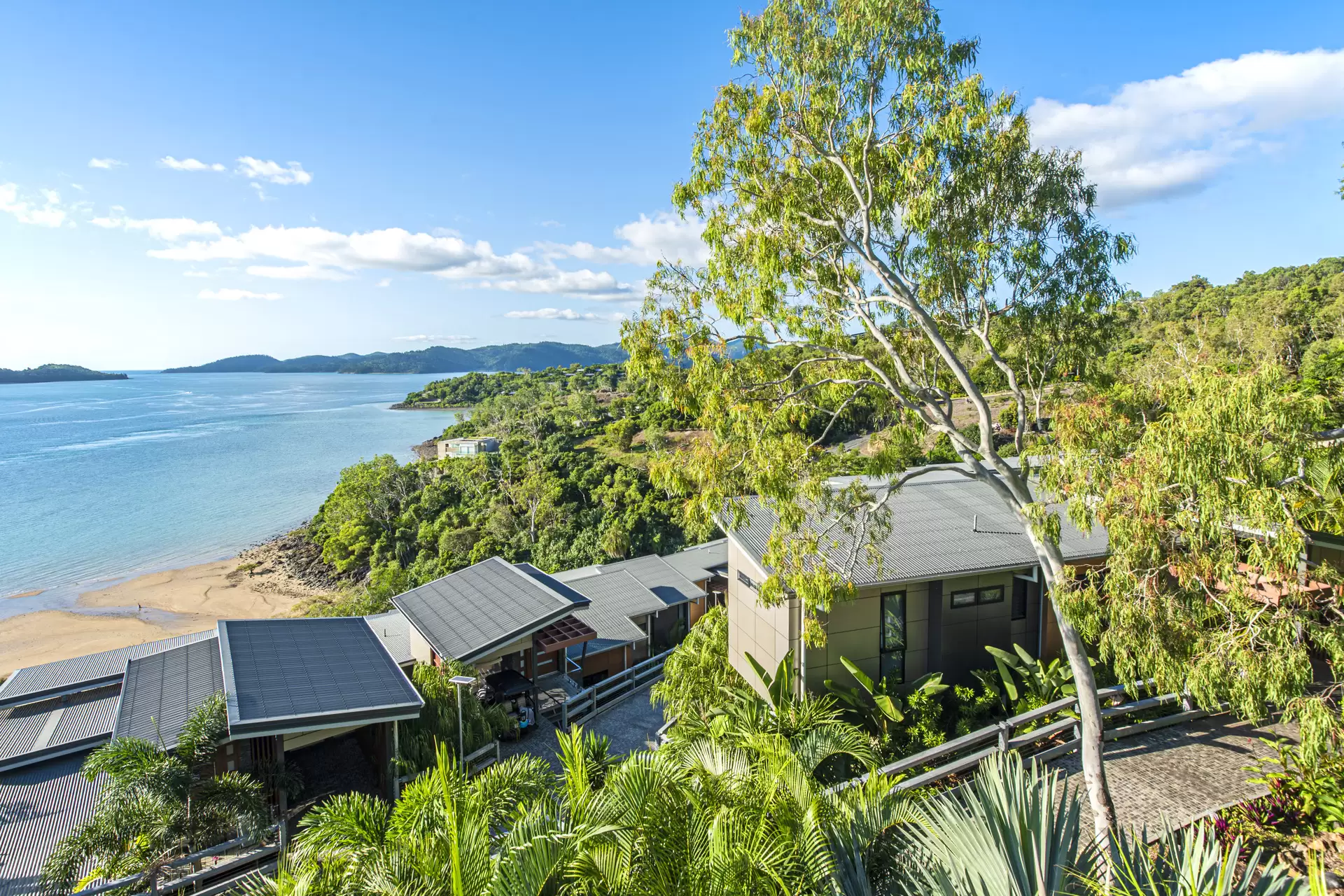 15/5A Acacia Drive, Hamilton Island Sold by Queensland Sotheby's International Realty - image 1