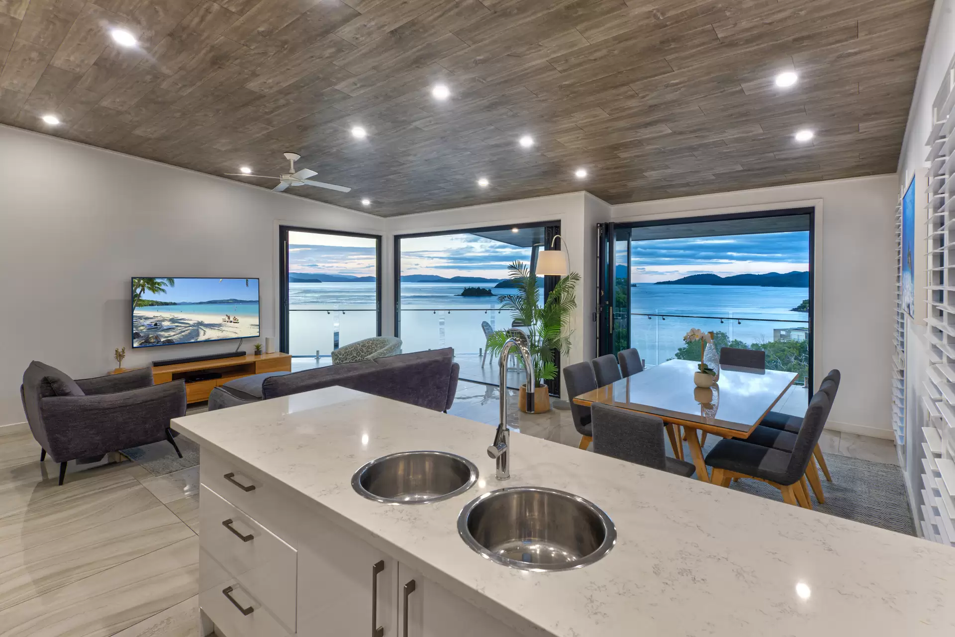 15/5A Acacia Drive, Hamilton Island Sold by Queensland Sotheby's International Realty - image 1