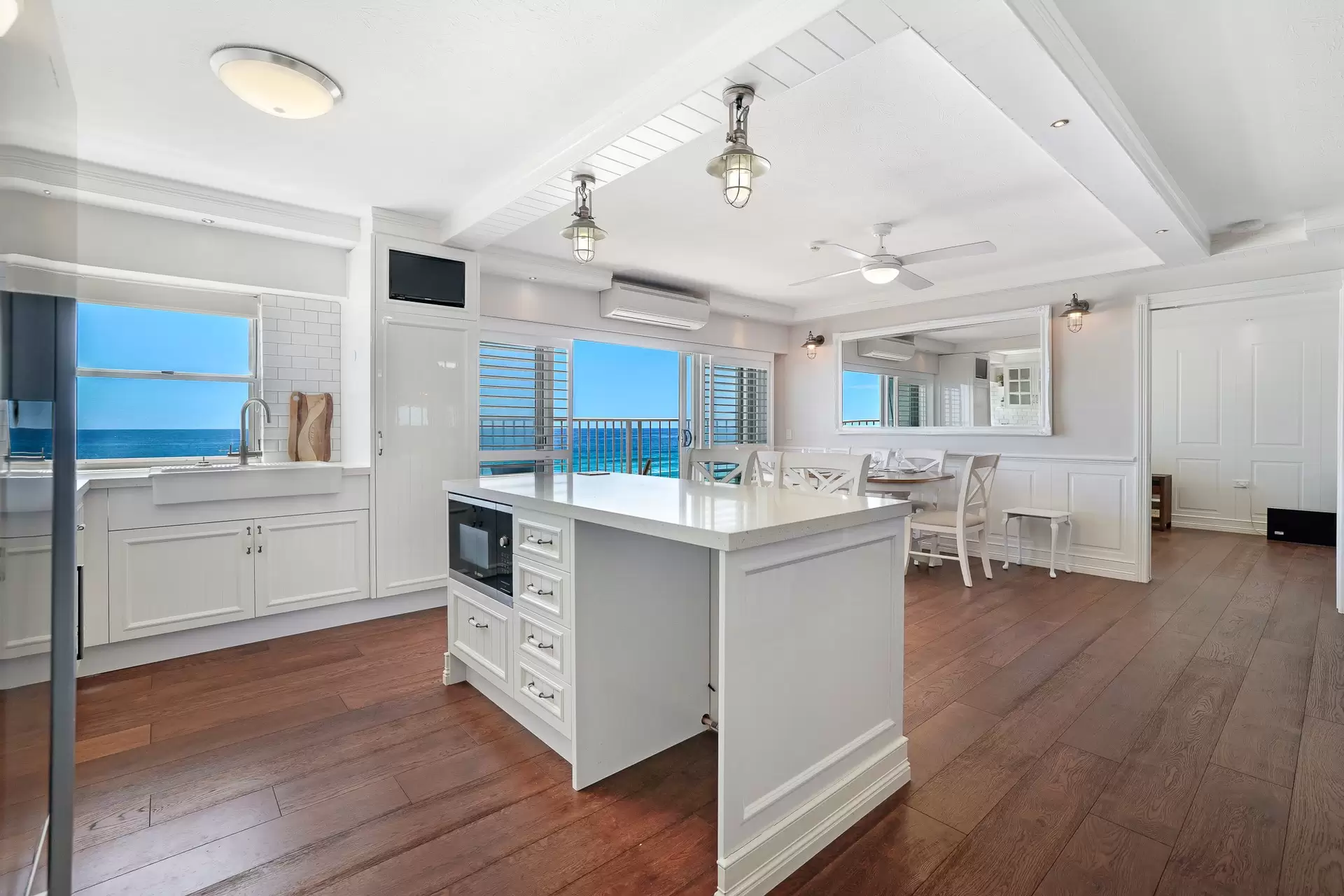 30/132-142  The Esplanade, Surfers Paradise Sold by  - image 1