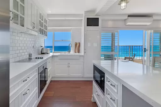 30/132-142  The Esplanade, Surfers Paradise Sold by 