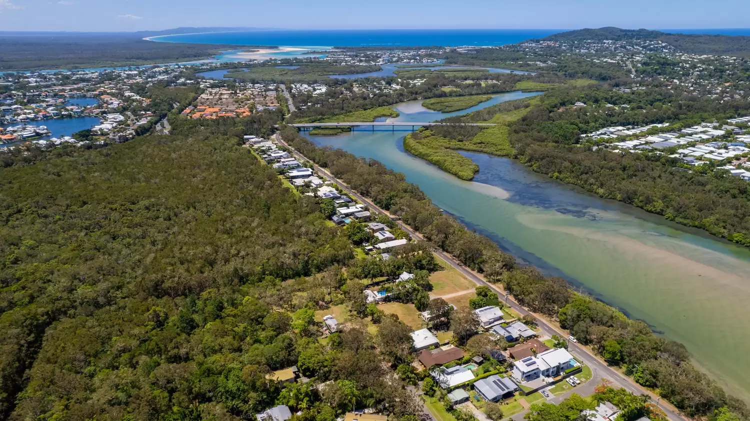 13 Sail Street, Noosaville Sold by Queensland Sotheby's International Realty - image 1