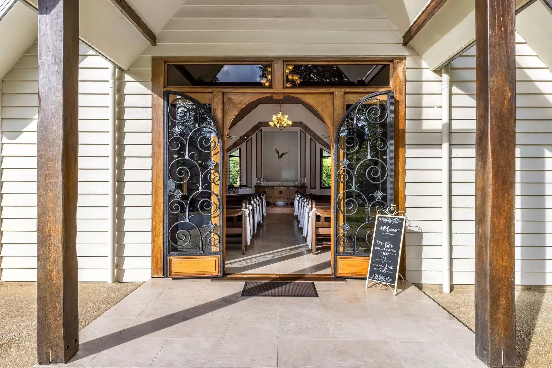 264 Wilson Road, Ilkley Sold by Queensland Sotheby's International Realty - image 1
