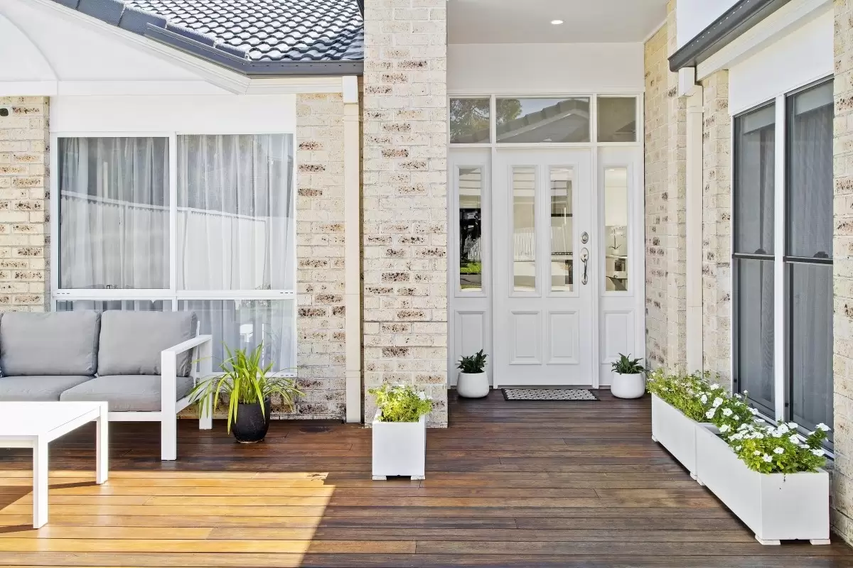 2/33 Gardiners Place, Southport Sold by Queensland Sotheby's International Realty - image 1