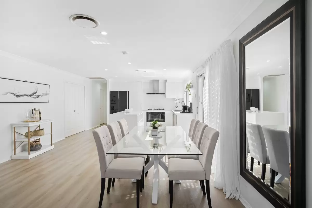 2/33 Gardiners Place, Southport Sold by Queensland Sotheby's International Realty - image 1
