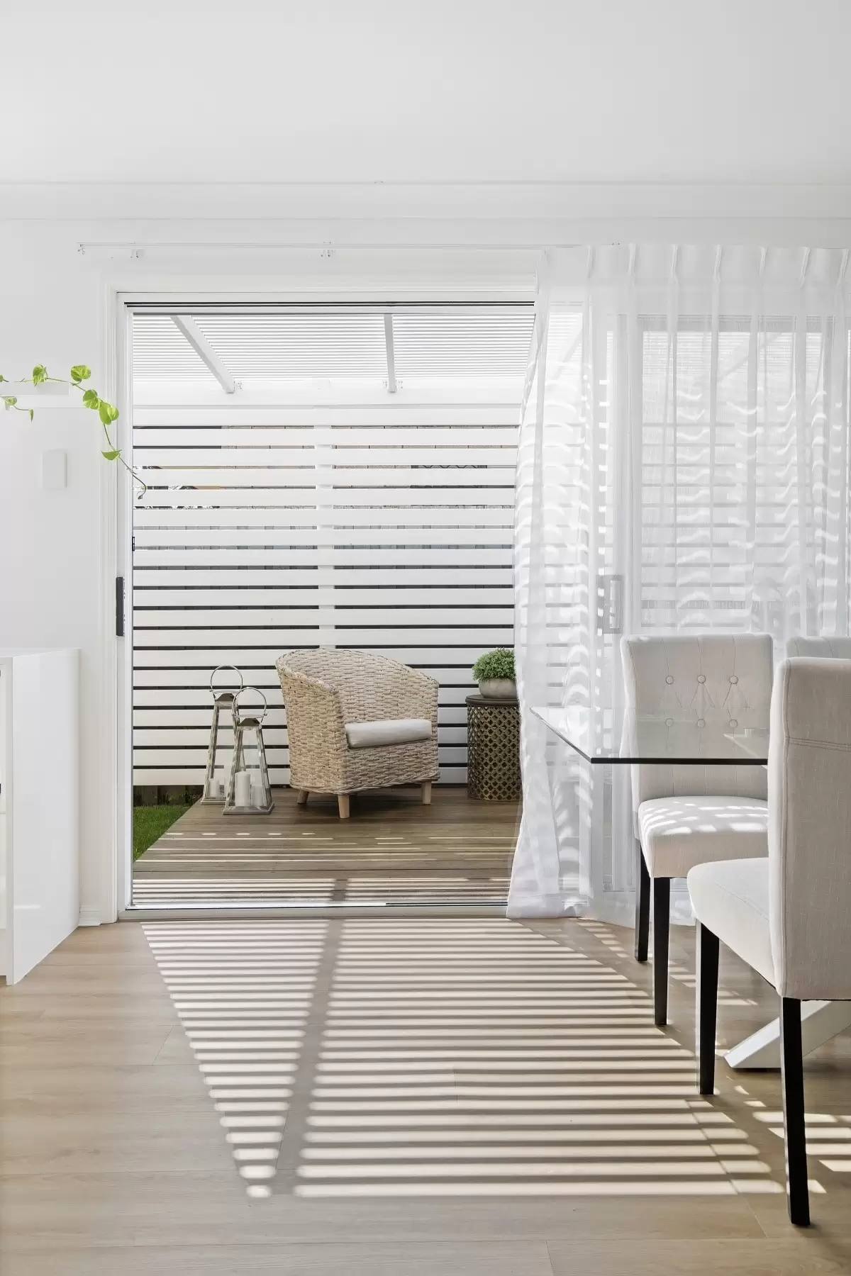 2/33 Gardiners Place, Southport Sold by Queensland Sotheby's International Realty - image 1