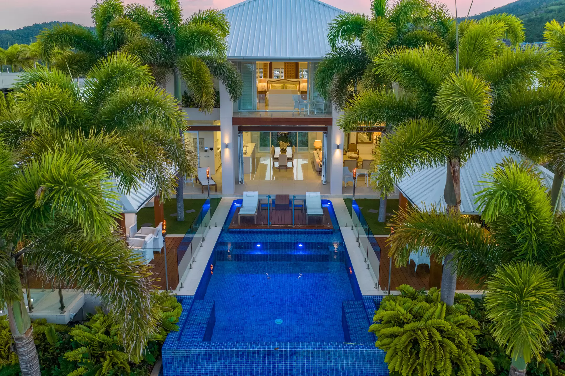 37 The Beacons, Airlie Beach Sold by Queensland Sotheby's International Realty - image 1