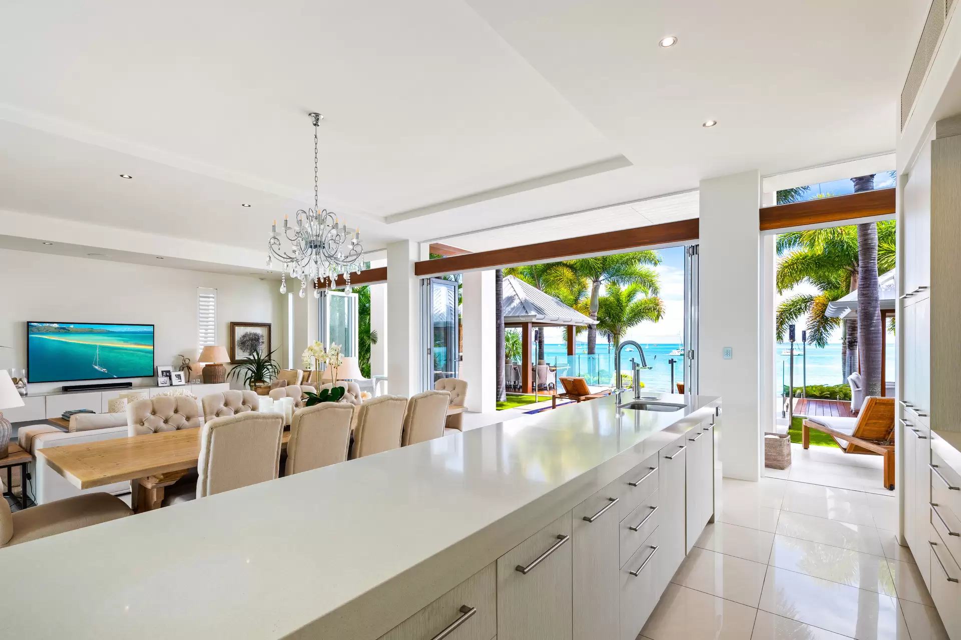 37 The Beacons, Airlie Beach Sold by Queensland Sotheby's International Realty - image 1