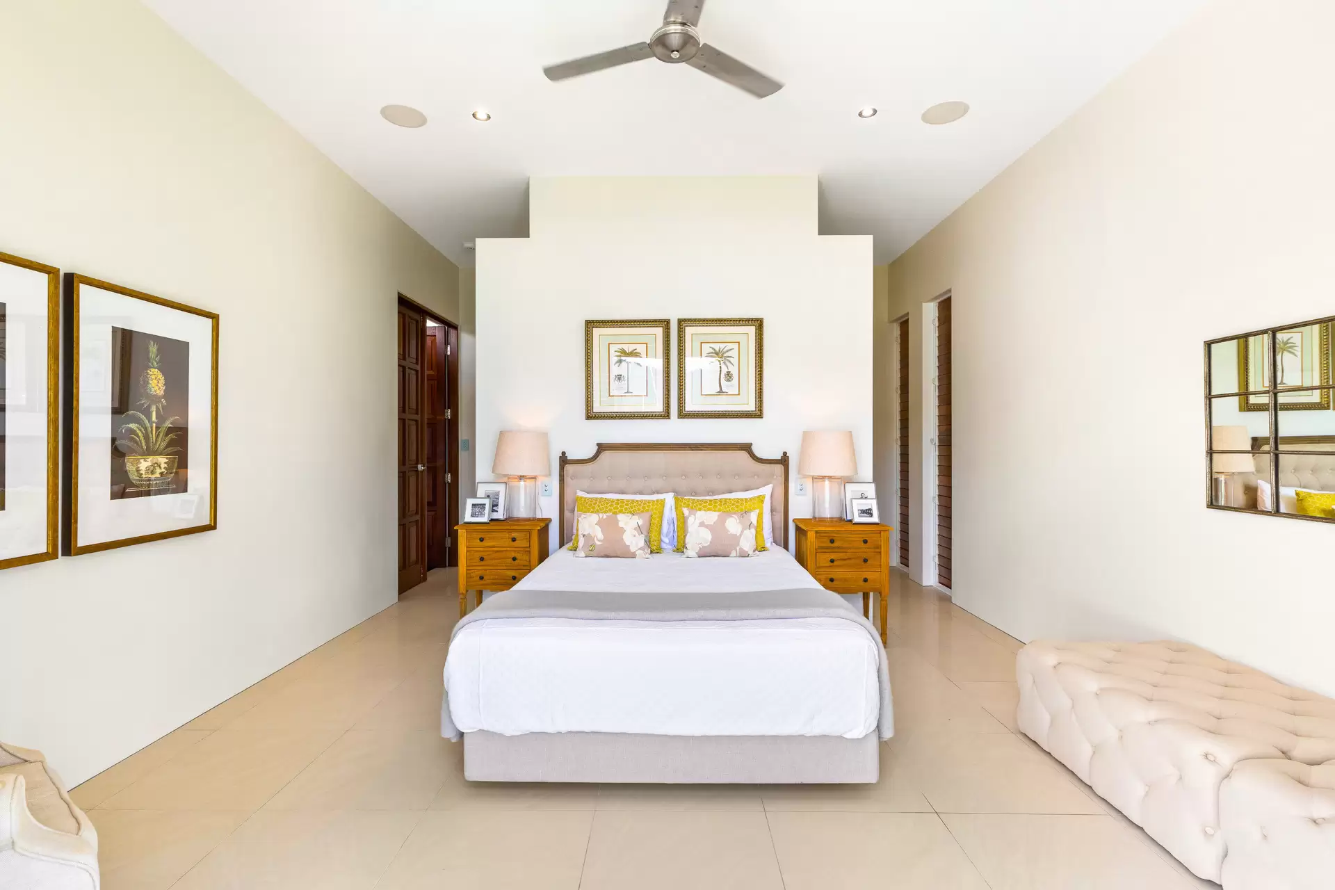 37 The Beacons, Airlie Beach Sold by Queensland Sotheby's International Realty - image 1