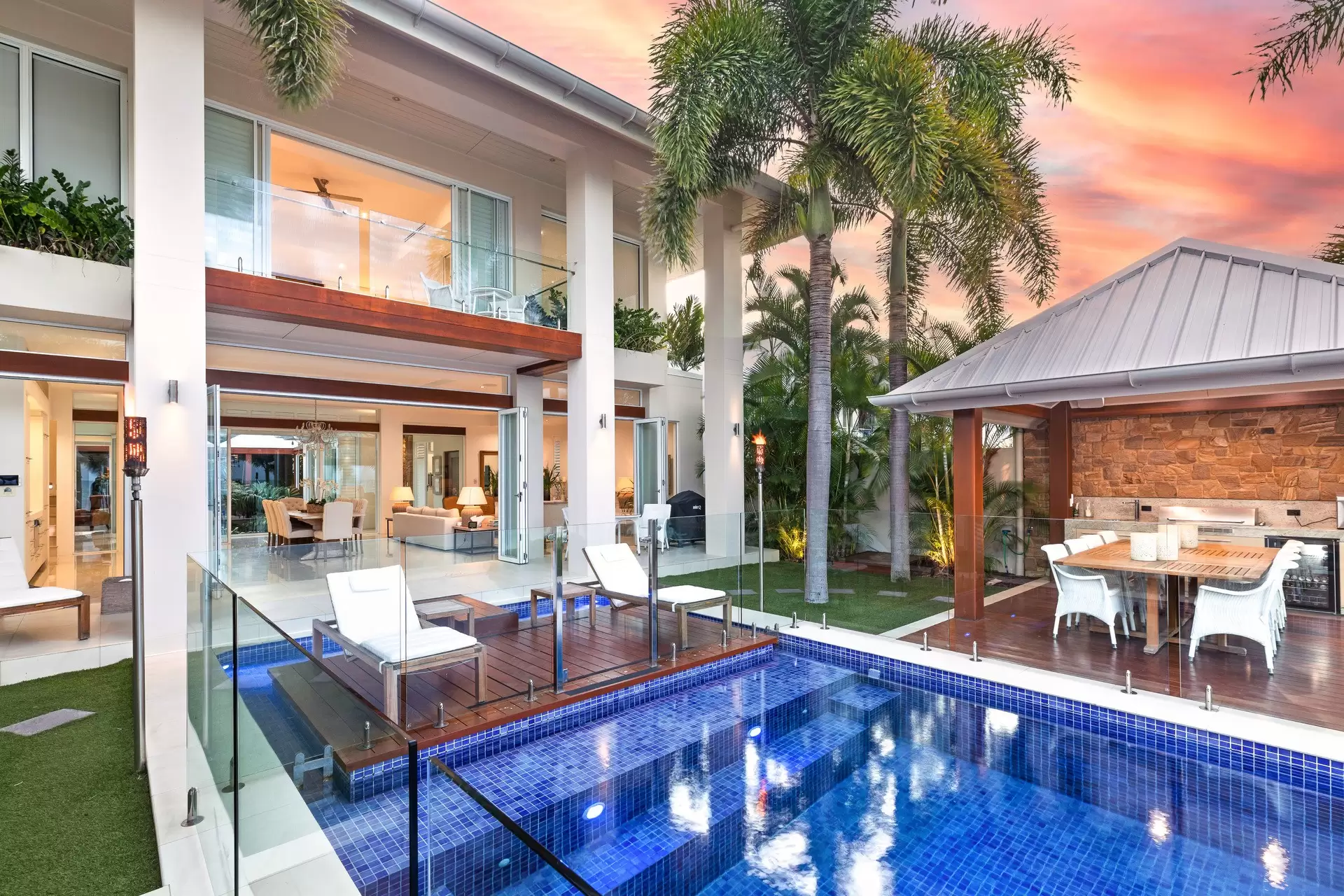 37 The Beacons, Airlie Beach Sold by  - image 1