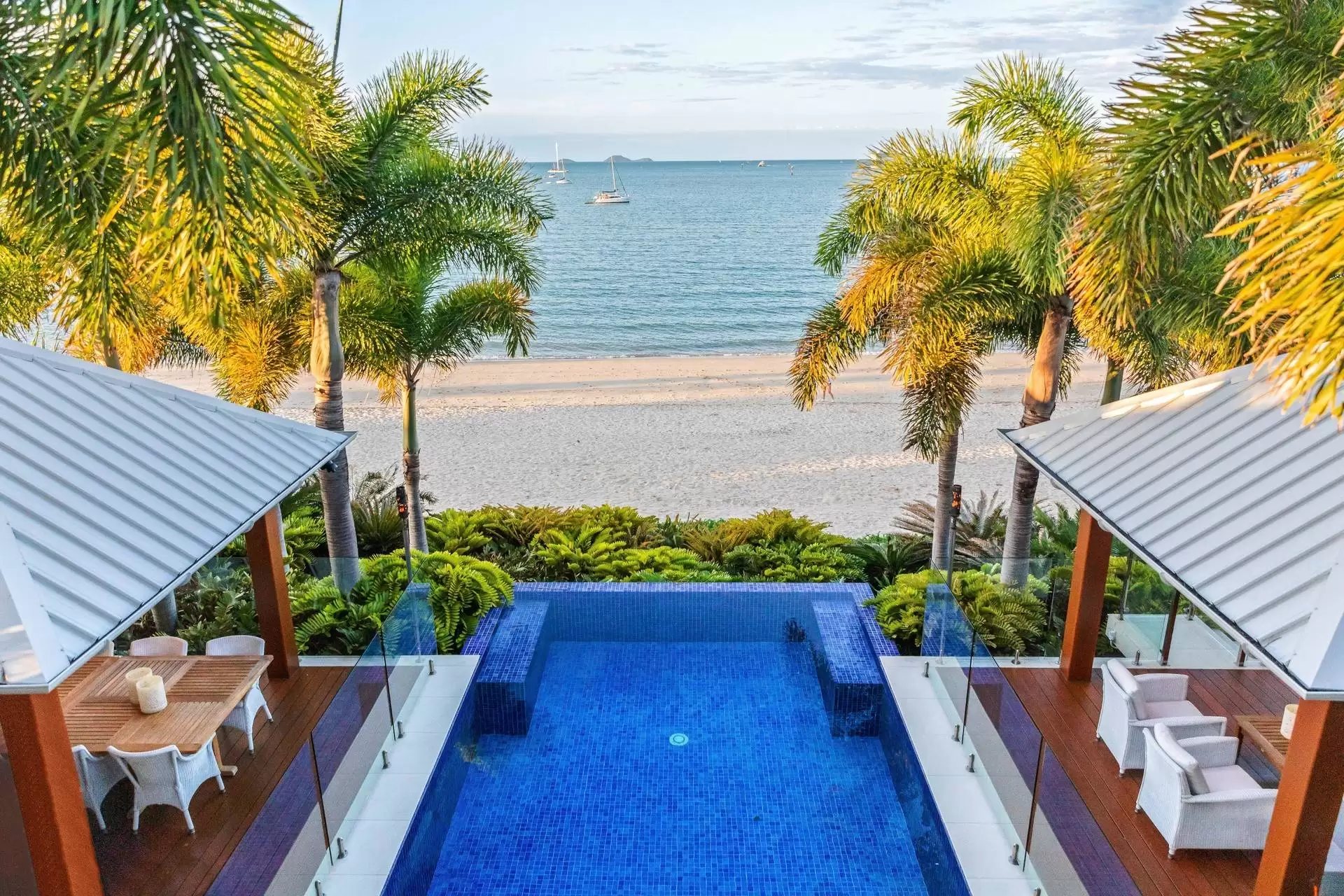 37 The Beacons, Airlie Beach Sold by  - image 1