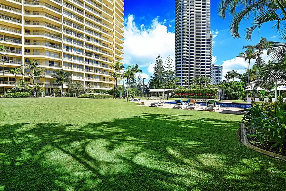 51/1 Serisier Avenue, Main Beach Sold by  - image 1