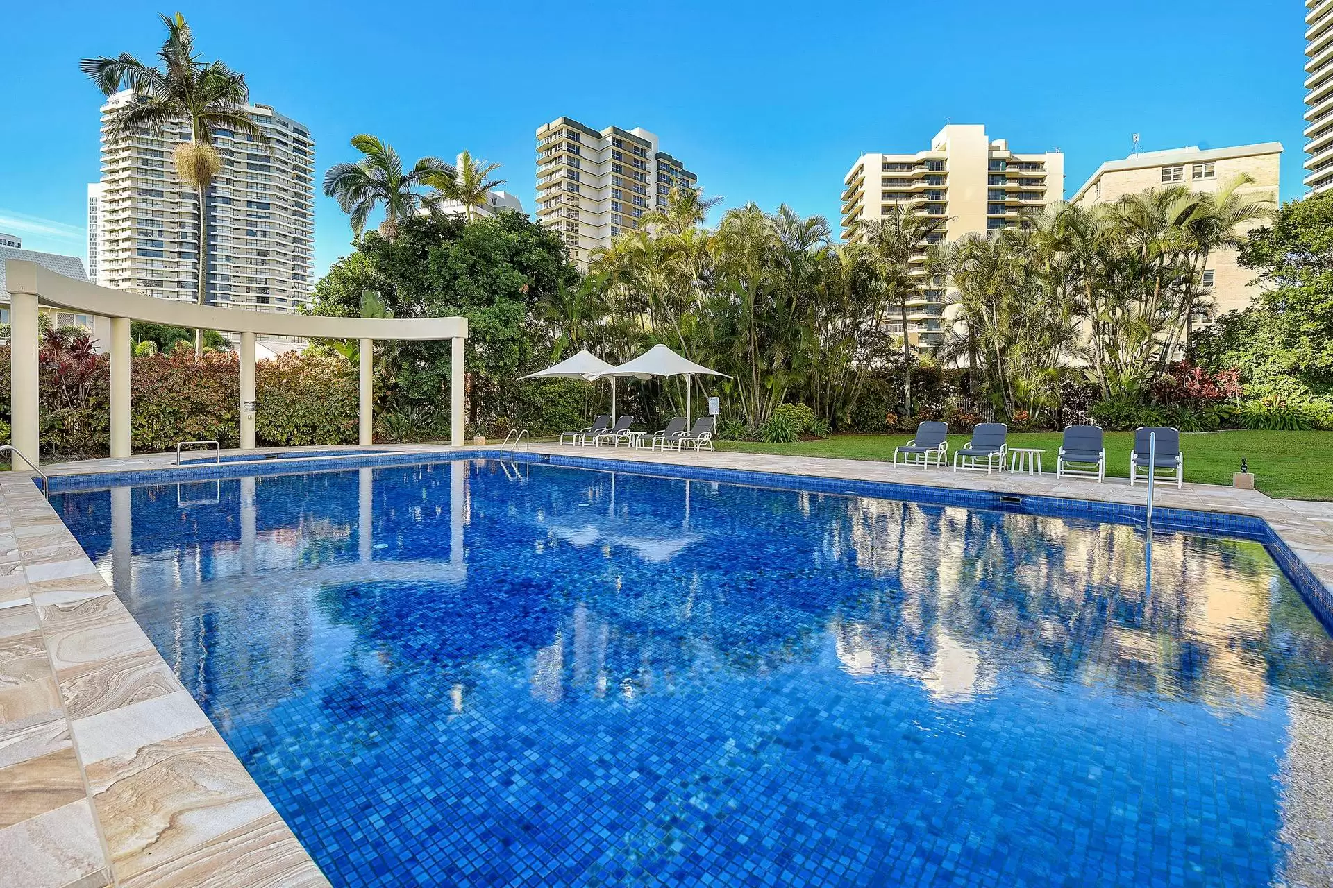 51/1 Serisier Avenue, Main Beach Sold by  - image 1