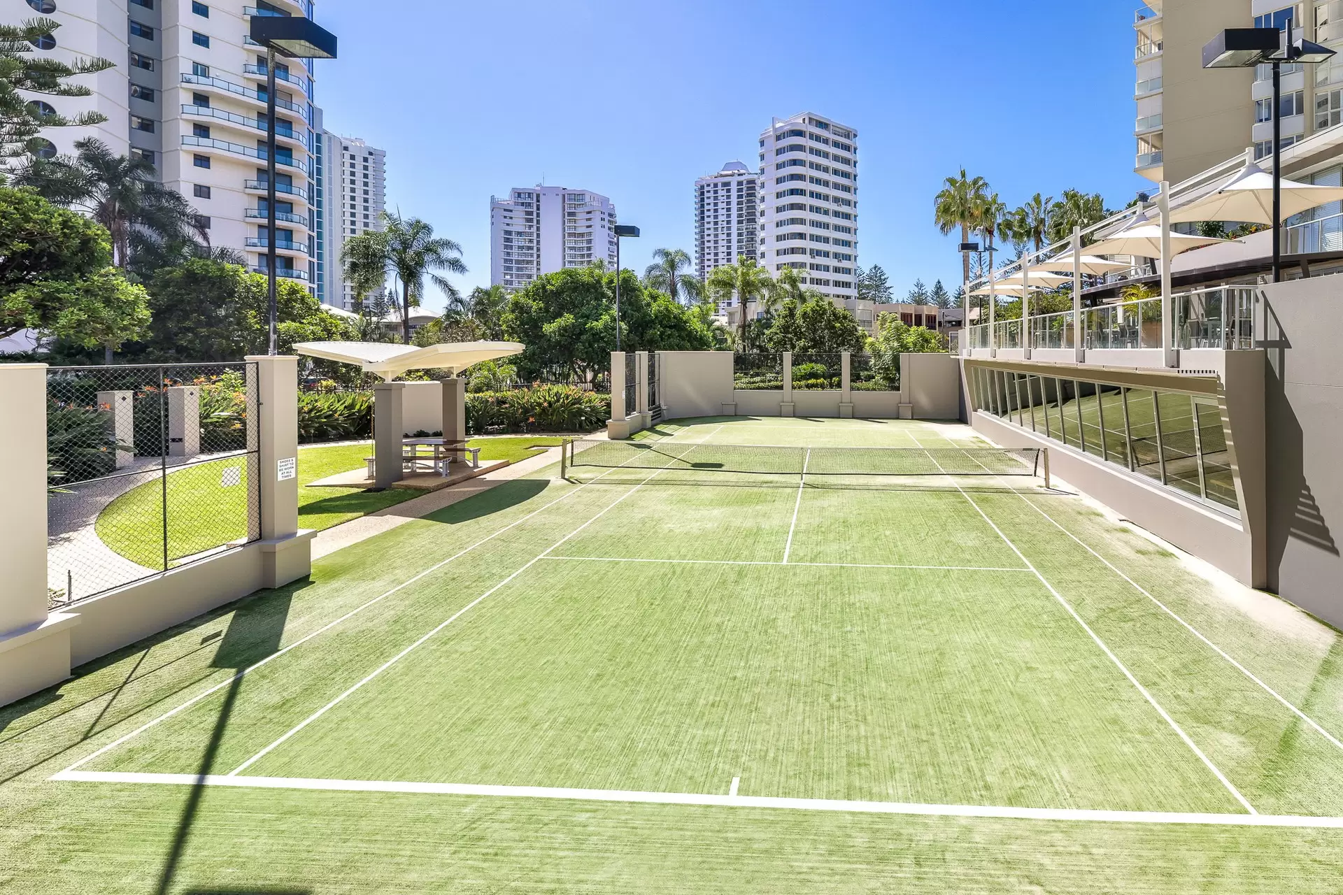 2053/1 Lennie Avenue, Main Beach Sold by  - image 1