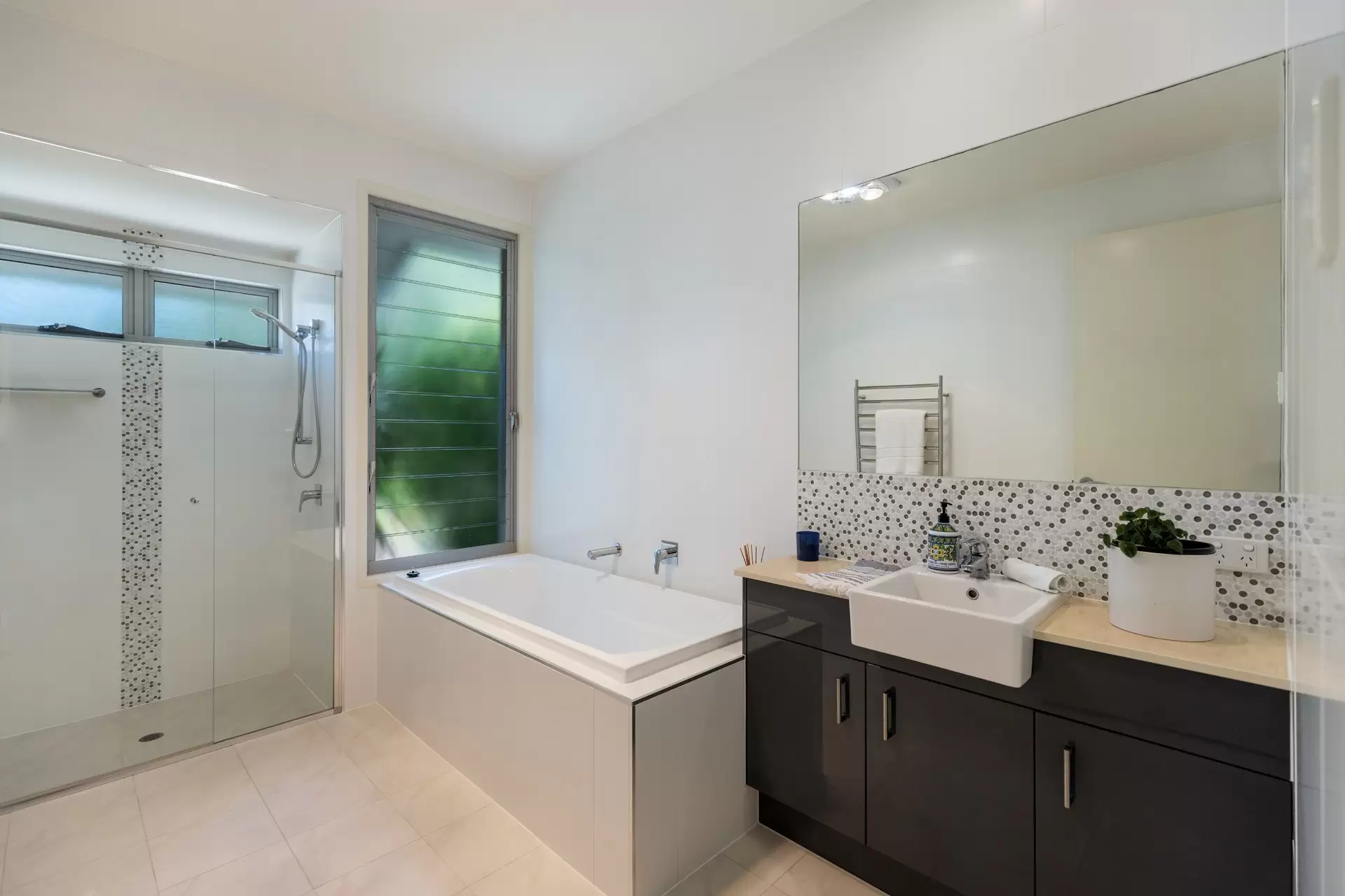 35 Peachtree Crescent, Peregian Springs Sold by Queensland Sotheby's International Realty - image 1