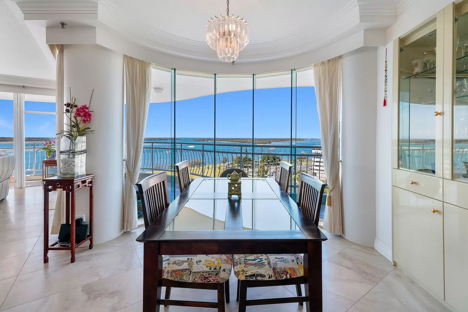 9B/5 Bayview Street, Runaway Bay Sold by  - image 1