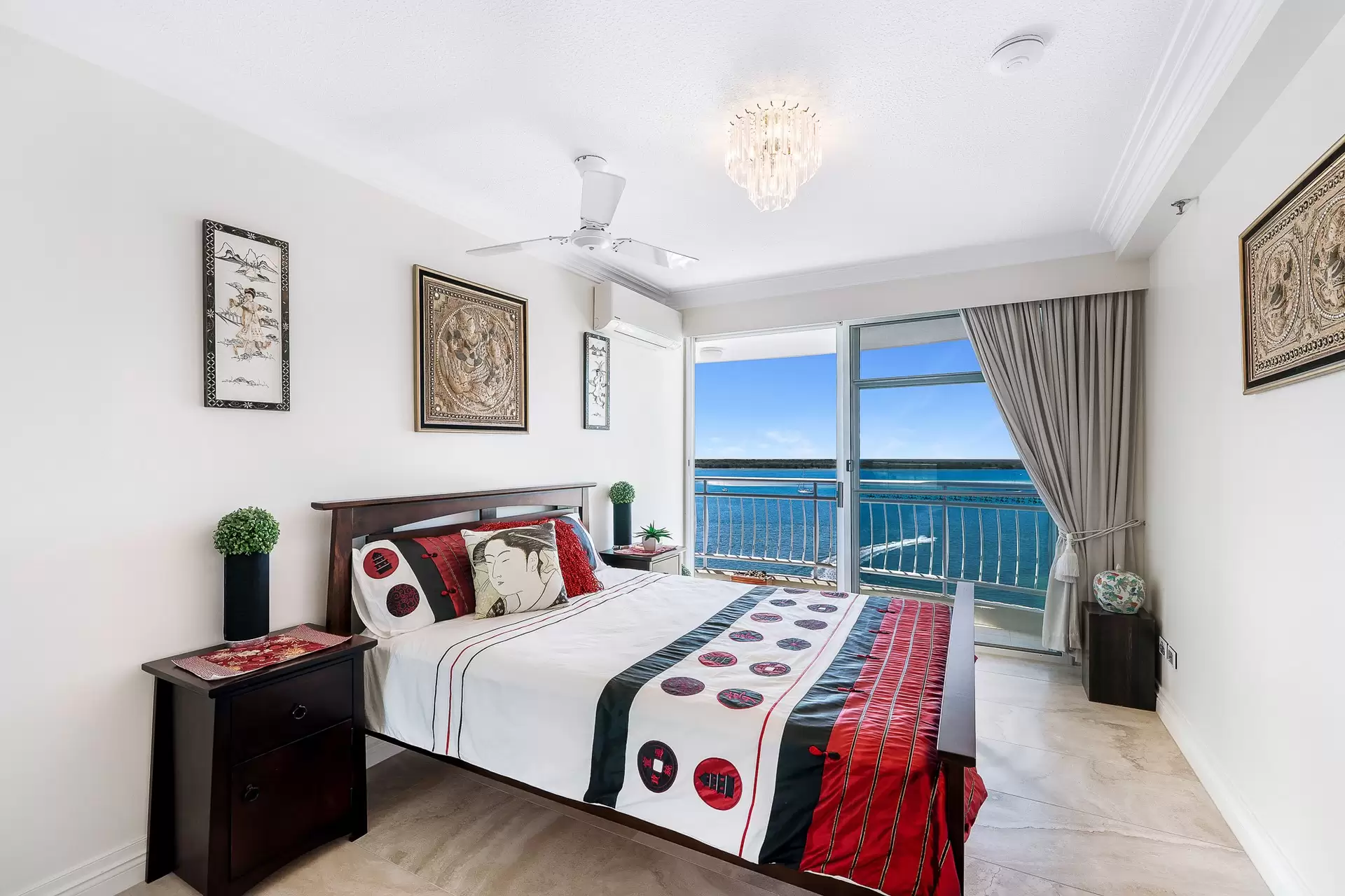 9B/5 Bayview Street, Runaway Bay Sold by  - image 1