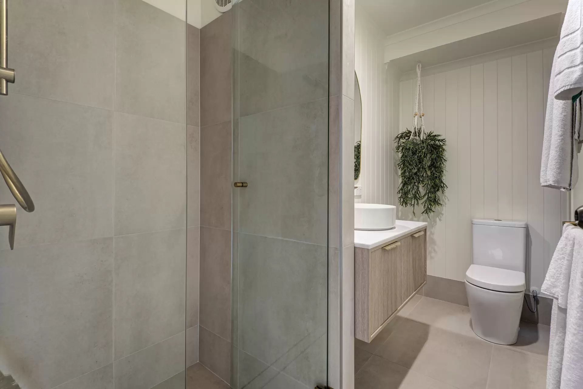 12/7 Acacia Drive, Hamilton Island Sold by Queensland Sotheby's International Realty - image 1