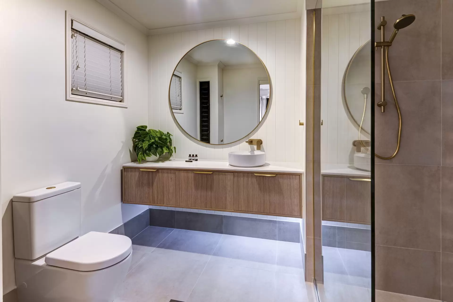 12/7 Acacia Drive, Hamilton Island Sold by Queensland Sotheby's International Realty - image 1