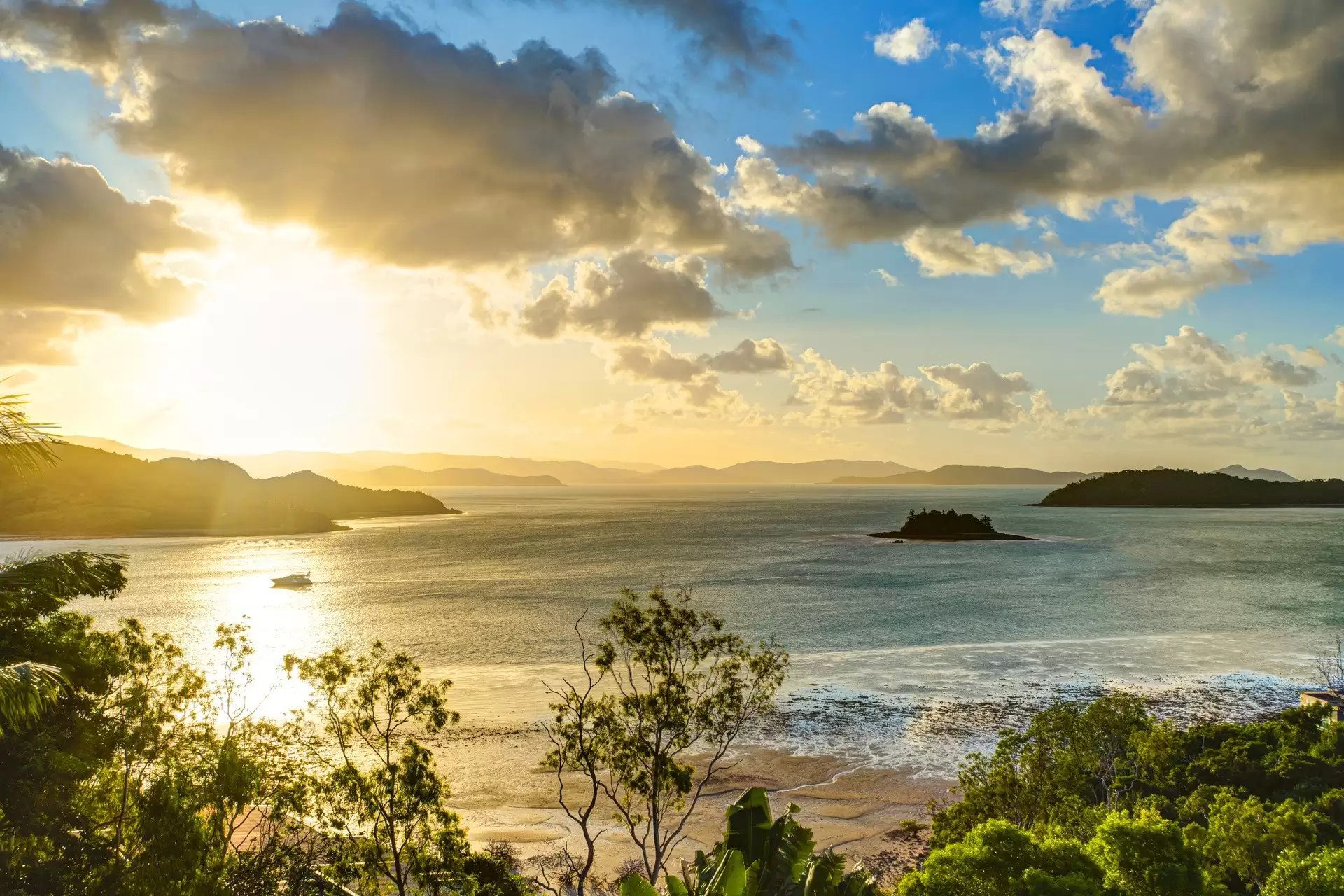12/7 Acacia Drive, Hamilton Island Sold by Queensland Sotheby's International Realty - image 1