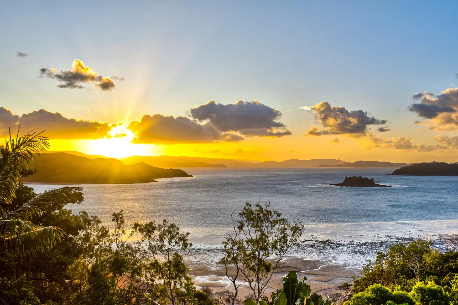 12/7 Acacia Drive, Hamilton Island Sold by Queensland Sotheby's International Realty - image 1