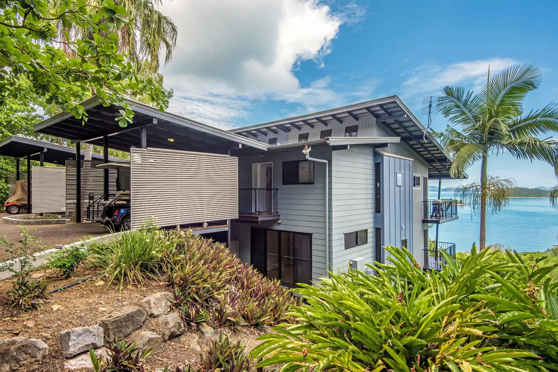12/7 Acacia Drive, Hamilton Island Sold by Queensland Sotheby's International Realty - image 1