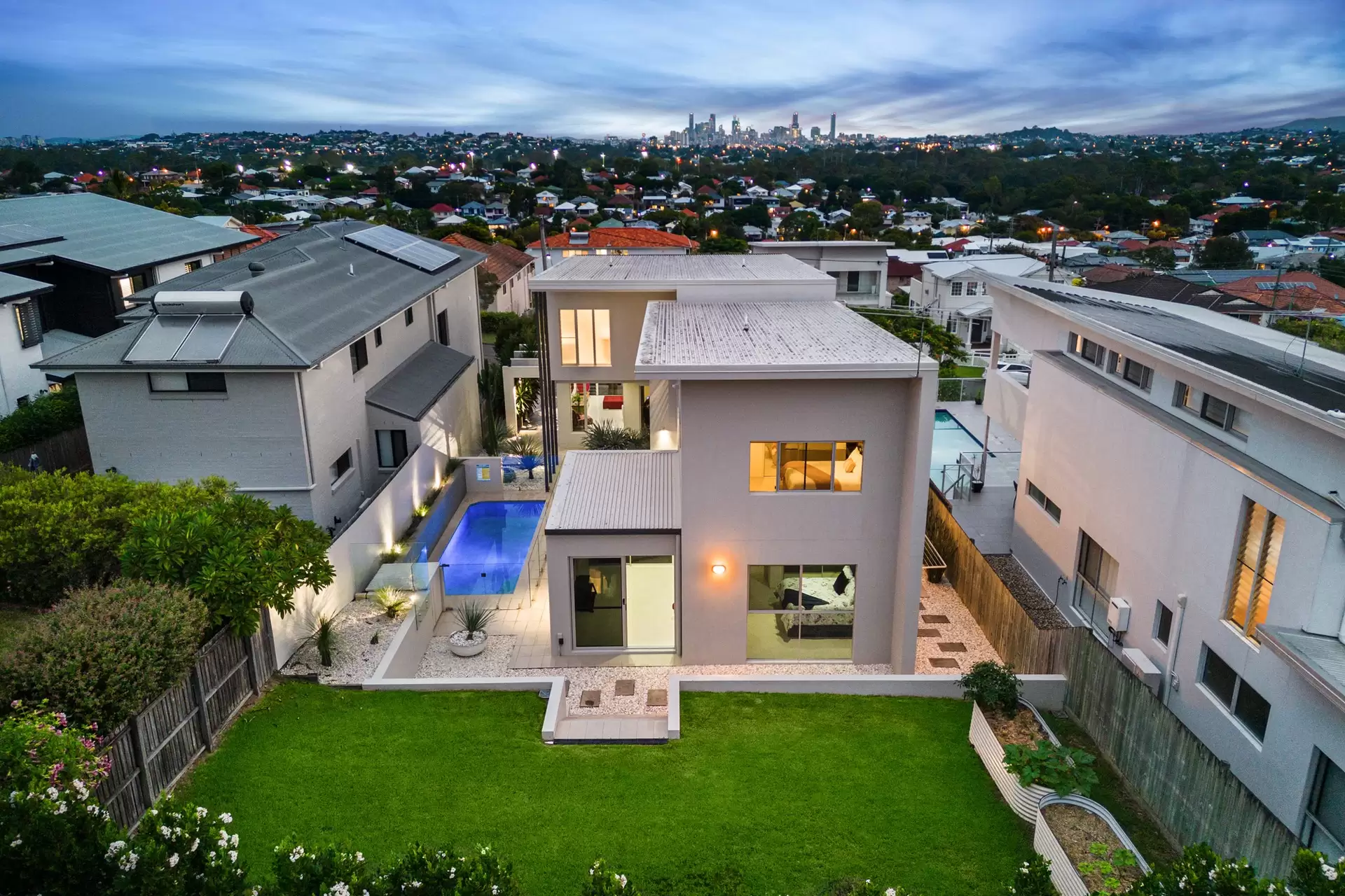 39 Westwood Street, Wavell Heights Sold by Queensland Sotheby's International Realty - image 1