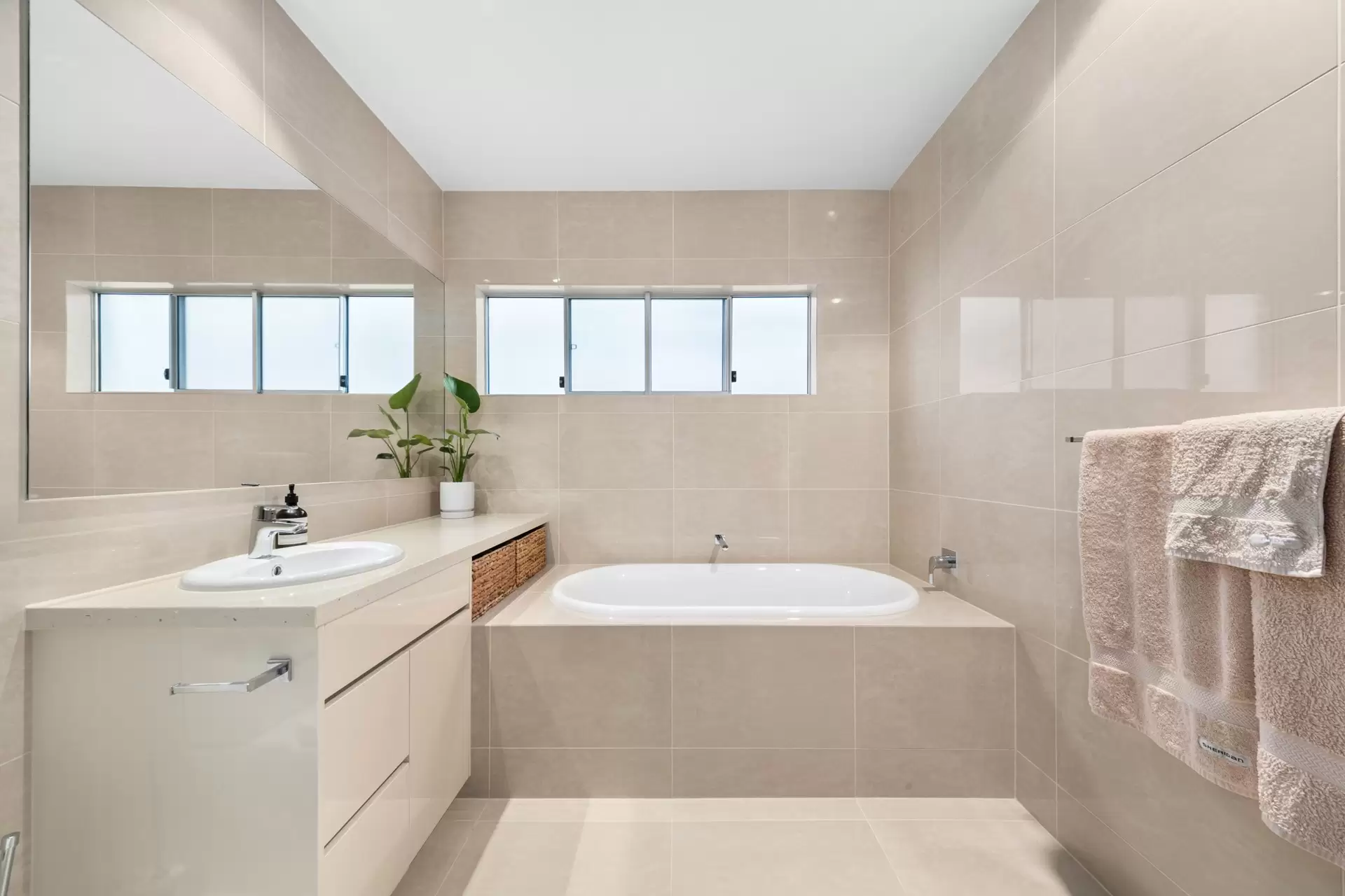 39 Westwood Street, Wavell Heights Sold by Queensland Sotheby's International Realty - image 1