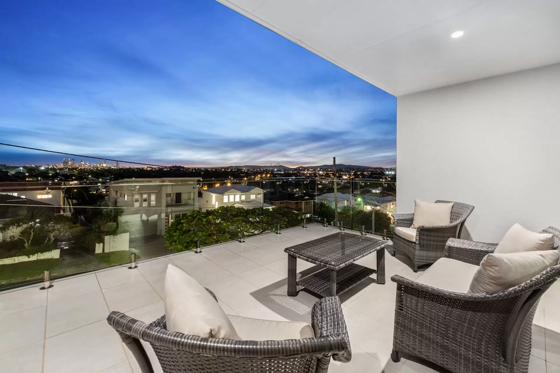 39 Westwood Street, Wavell Heights Sold by Queensland Sotheby's International Realty - image 1