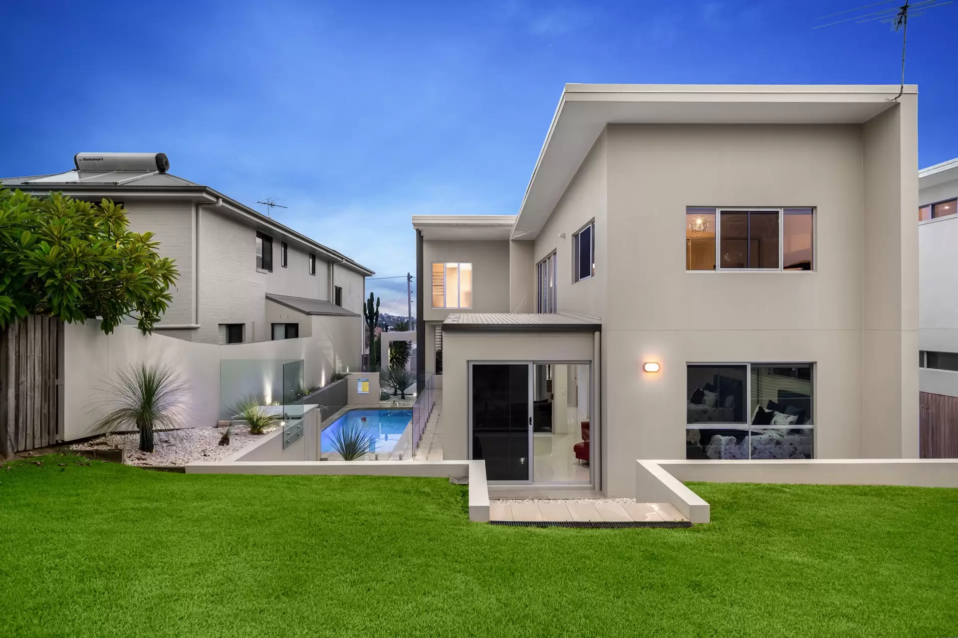 39 Westwood Street, Wavell Heights Sold by Queensland Sotheby's International Realty - image 1