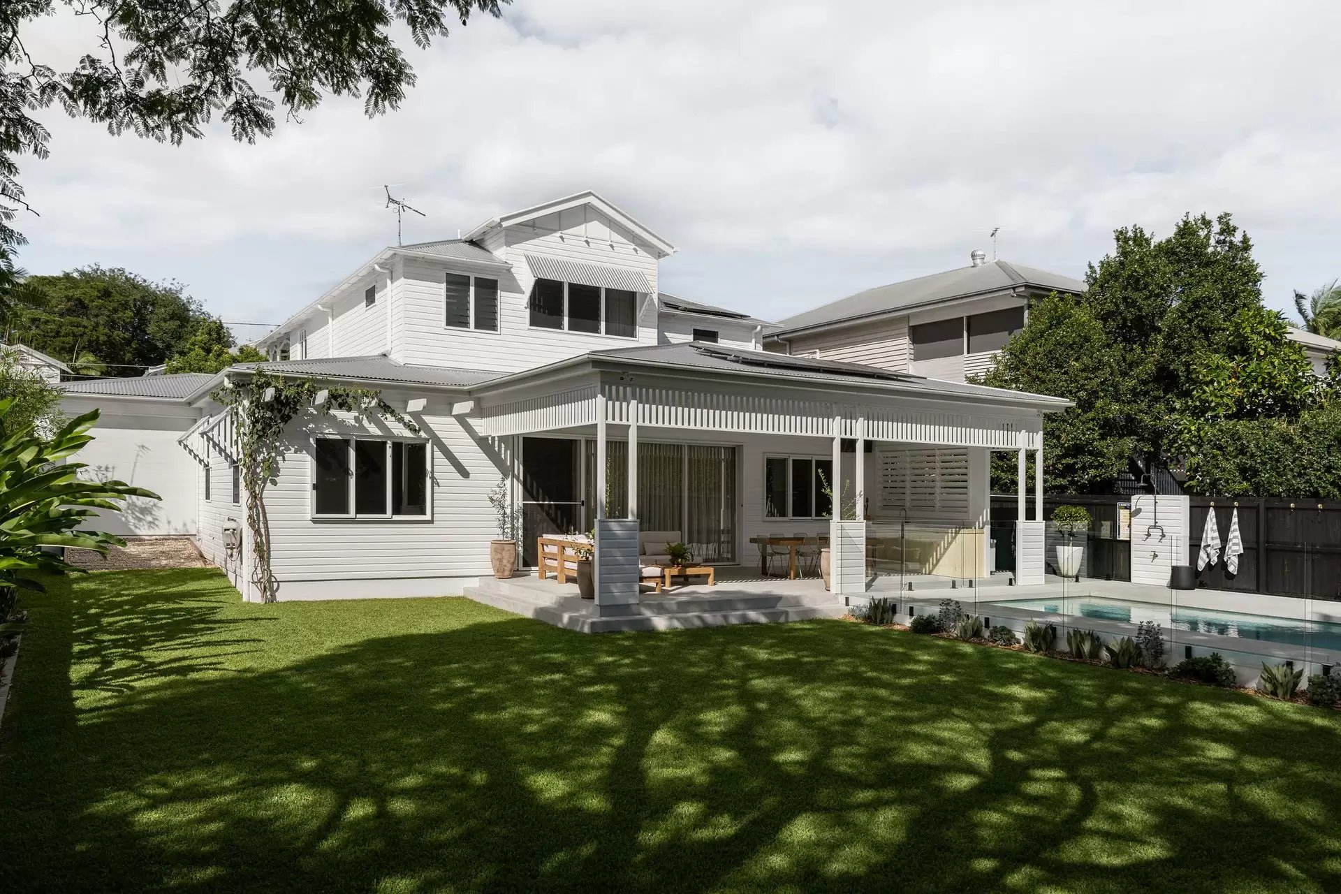 113 Evelyn Street, Grange Sold by Queensland Sotheby's International Realty - image 1