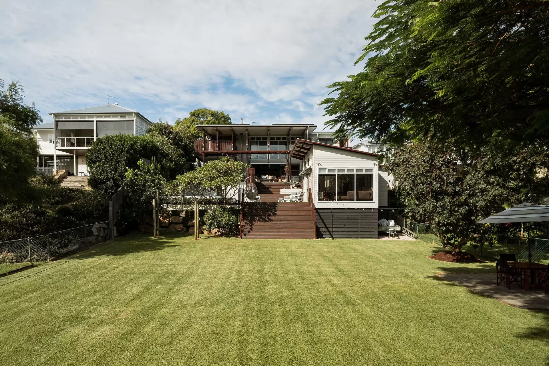 137 Nelson Street, Kalinga Sold by Queensland Sotheby's International Realty - image 1