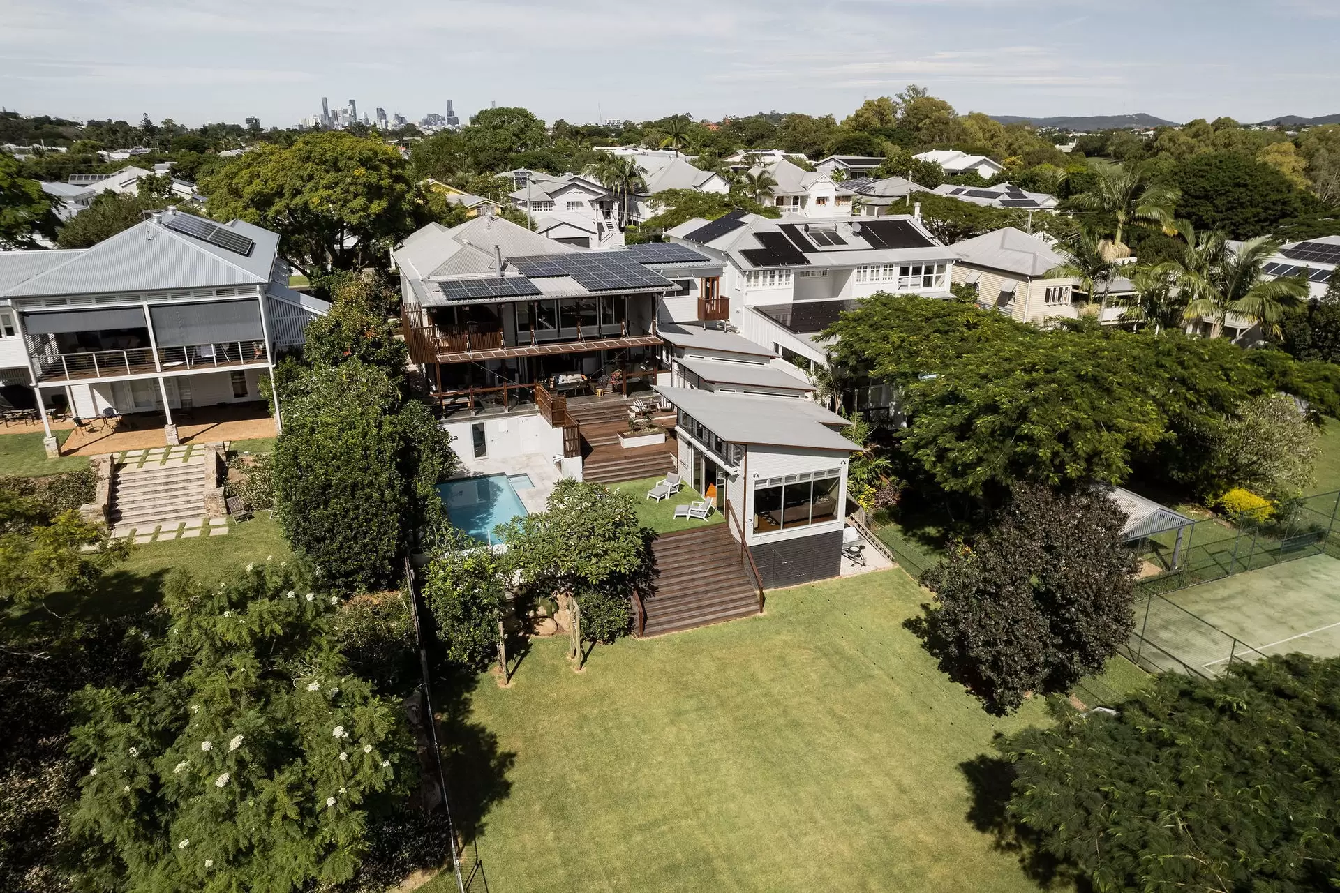 137 Nelson Street, Kalinga Sold by Queensland Sotheby's International Realty - image 1