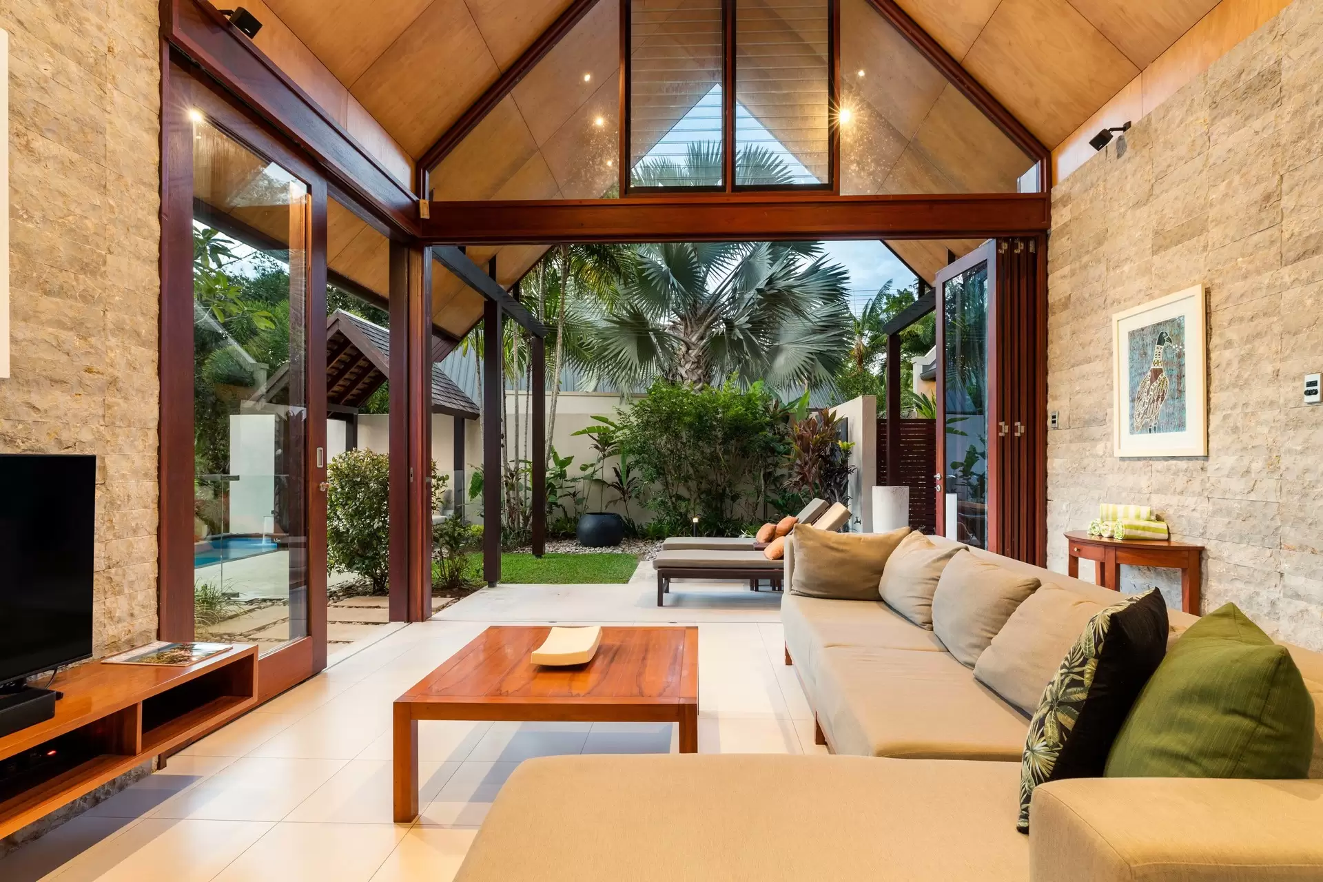 45 Bale Drive, Port Douglas Sold by Queensland Sotheby's International Realty - image 1