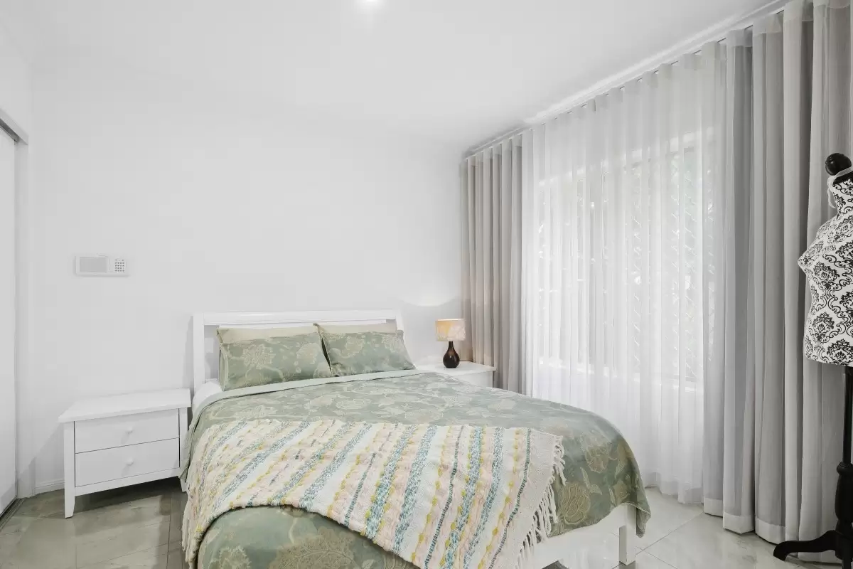 2 Sternway Place, Clear Island Waters Sold by Queensland Sotheby's International Realty - image 1
