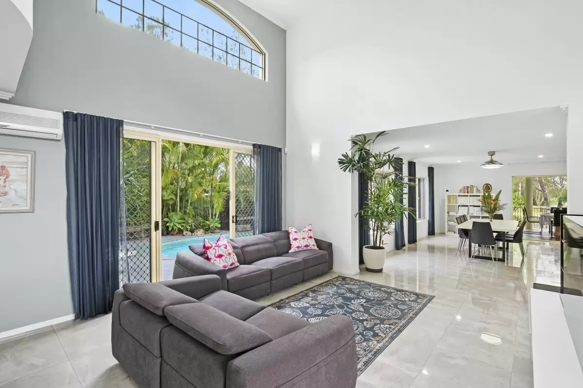 2 Sternway Place, Clear Island Waters Sold by  - image 1