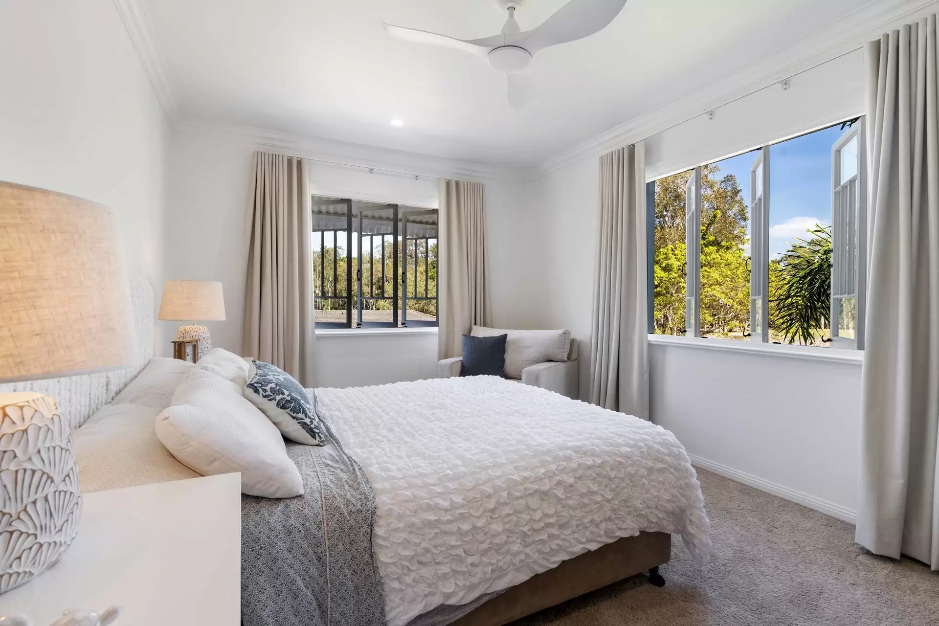 133 Lake Weyba Drive, Noosaville Sold by Queensland Sotheby's International Realty - image 1