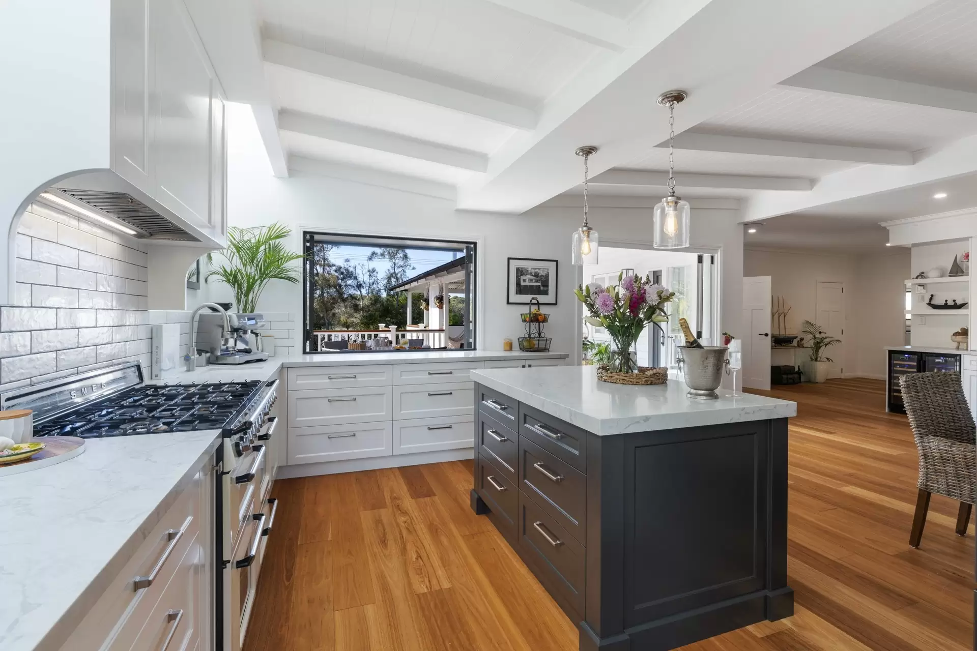 133 Lake Weyba Drive, Noosaville Sold by Queensland Sotheby's International Realty - image 1