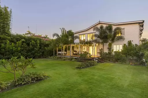 133 Lake Weyba Drive, Noosaville Sold by Queensland Sotheby's International Realty