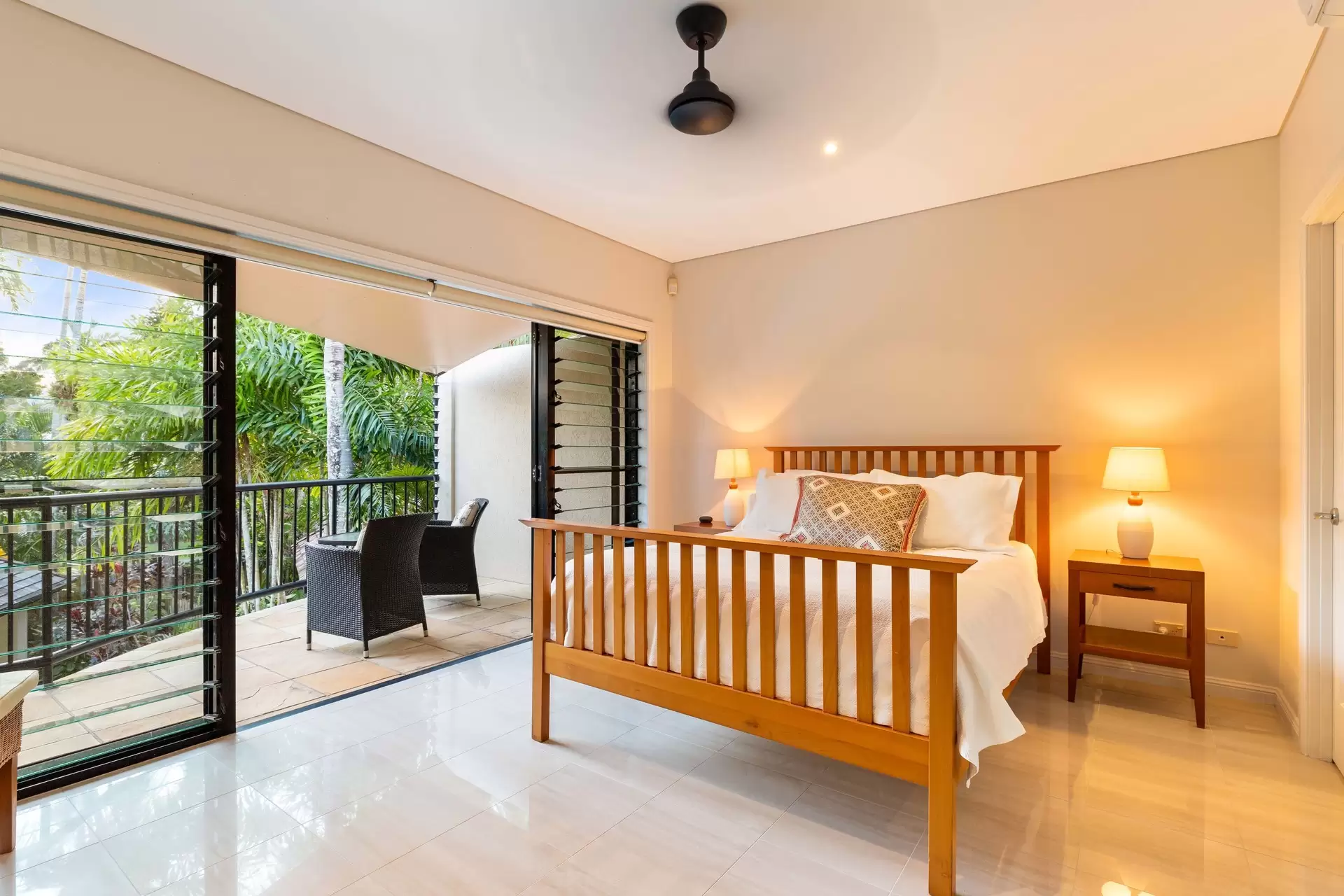 1/10-16 St Crispins Avenue, Port Douglas Sold by Queensland Sotheby's International Realty - image 1