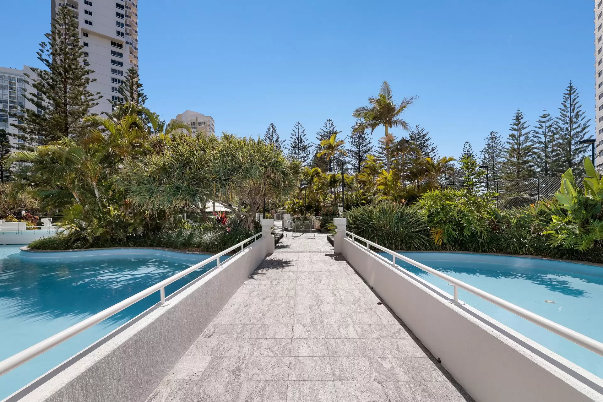 1901/1 Peak Avenue, Main Beach Sold by Queensland Sotheby's International Realty - image 1